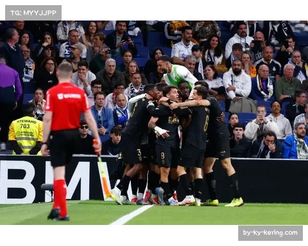 维尼修斯与卡特闪耀西甲第八轮携手入围MVP评选展现无可阻挡的双星风采